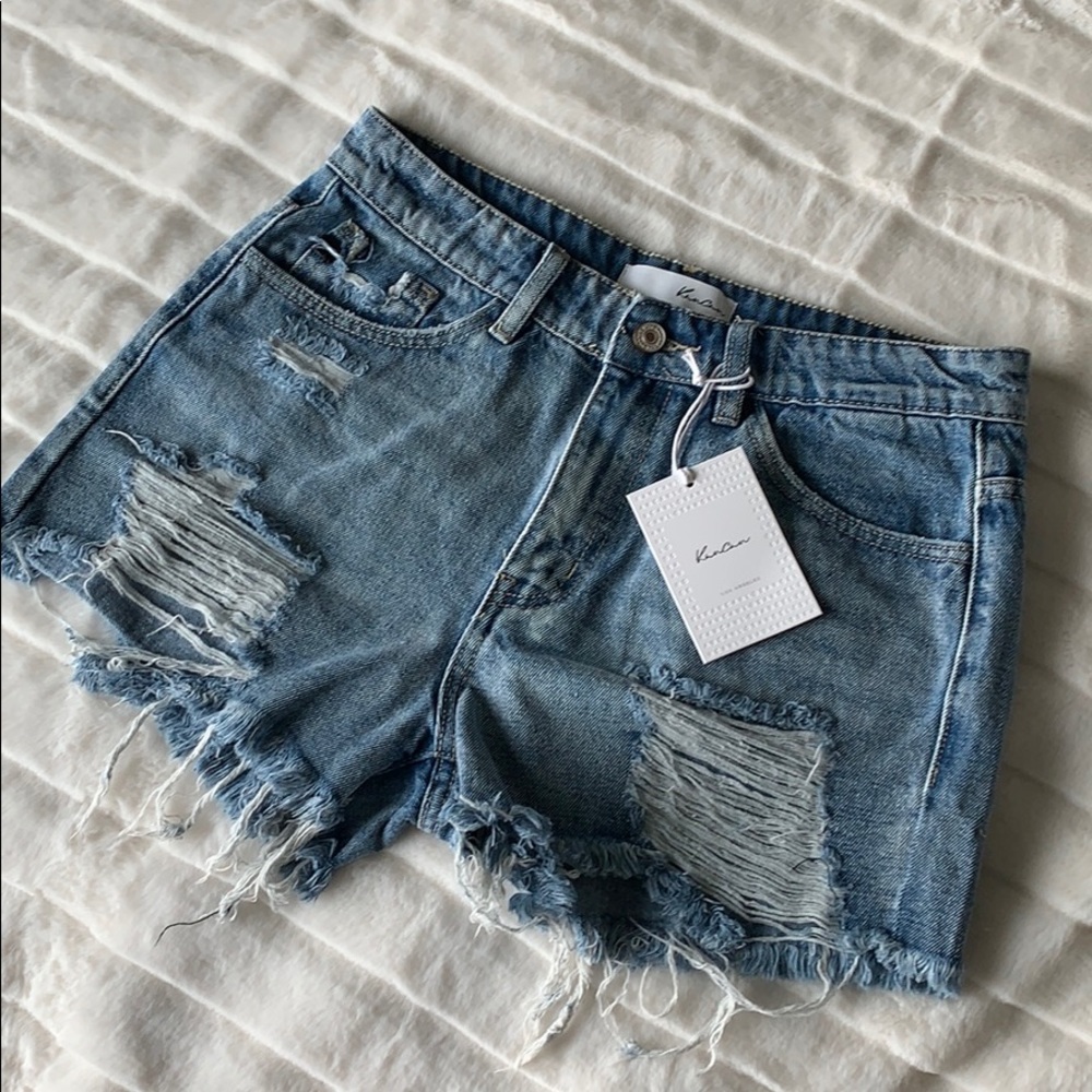 Distressed Boyfriend Denim Shorts - Light Wash